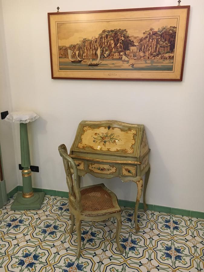 Old Taverna Sorrentina ภายนอก รูปภาพ