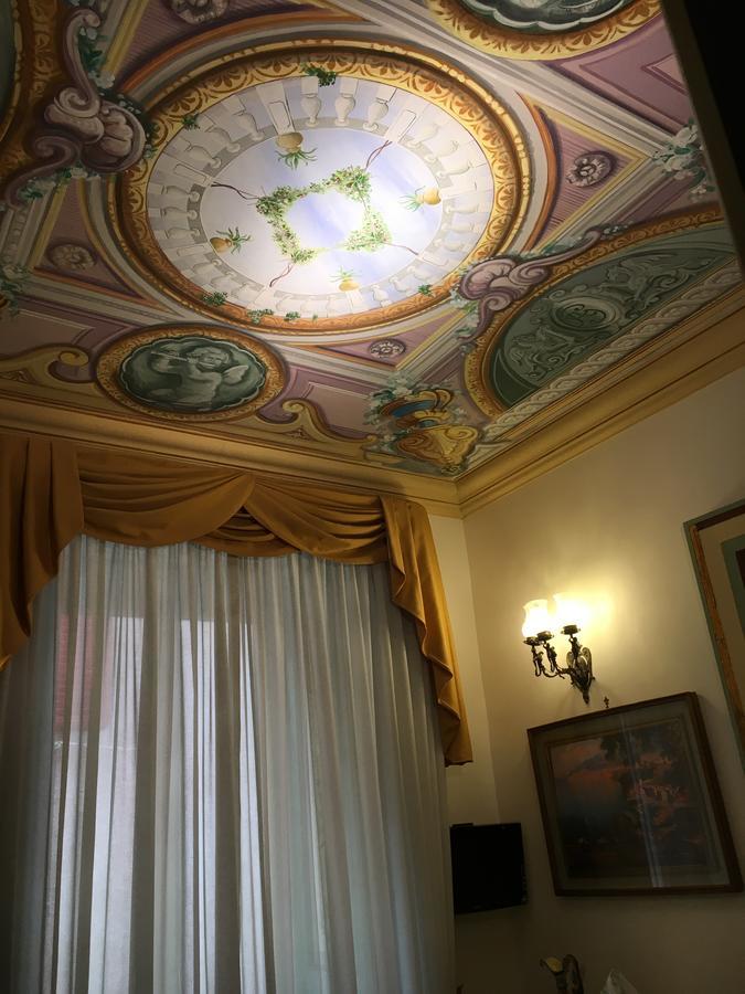 Old Taverna Sorrentina ภายนอก รูปภาพ