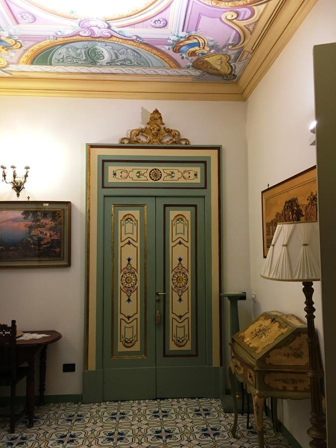 Old Taverna Sorrentina ภายนอก รูปภาพ
